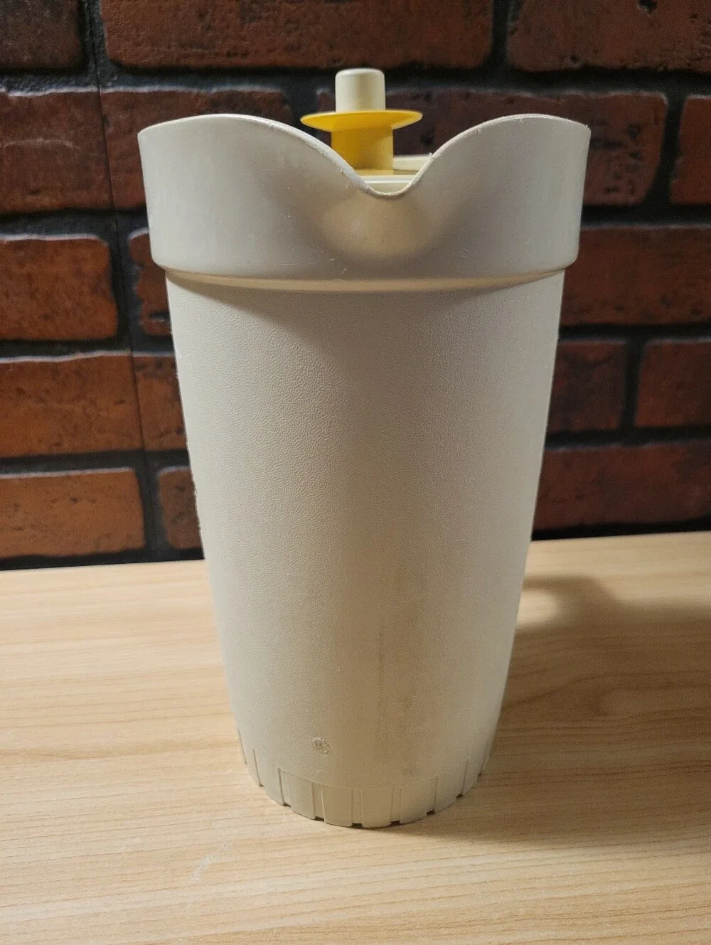 Vintage Tupperware 800-6 Almond Harvest Two Quart Pitcher